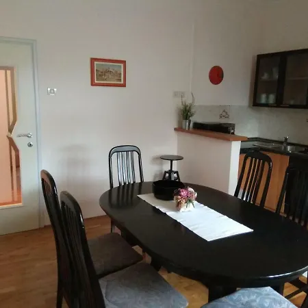 公寓 Apartman Matea 扎达尔